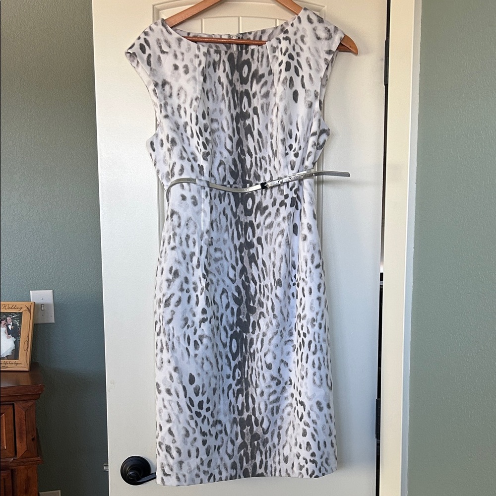 Chic Leopard Print Midi Dress